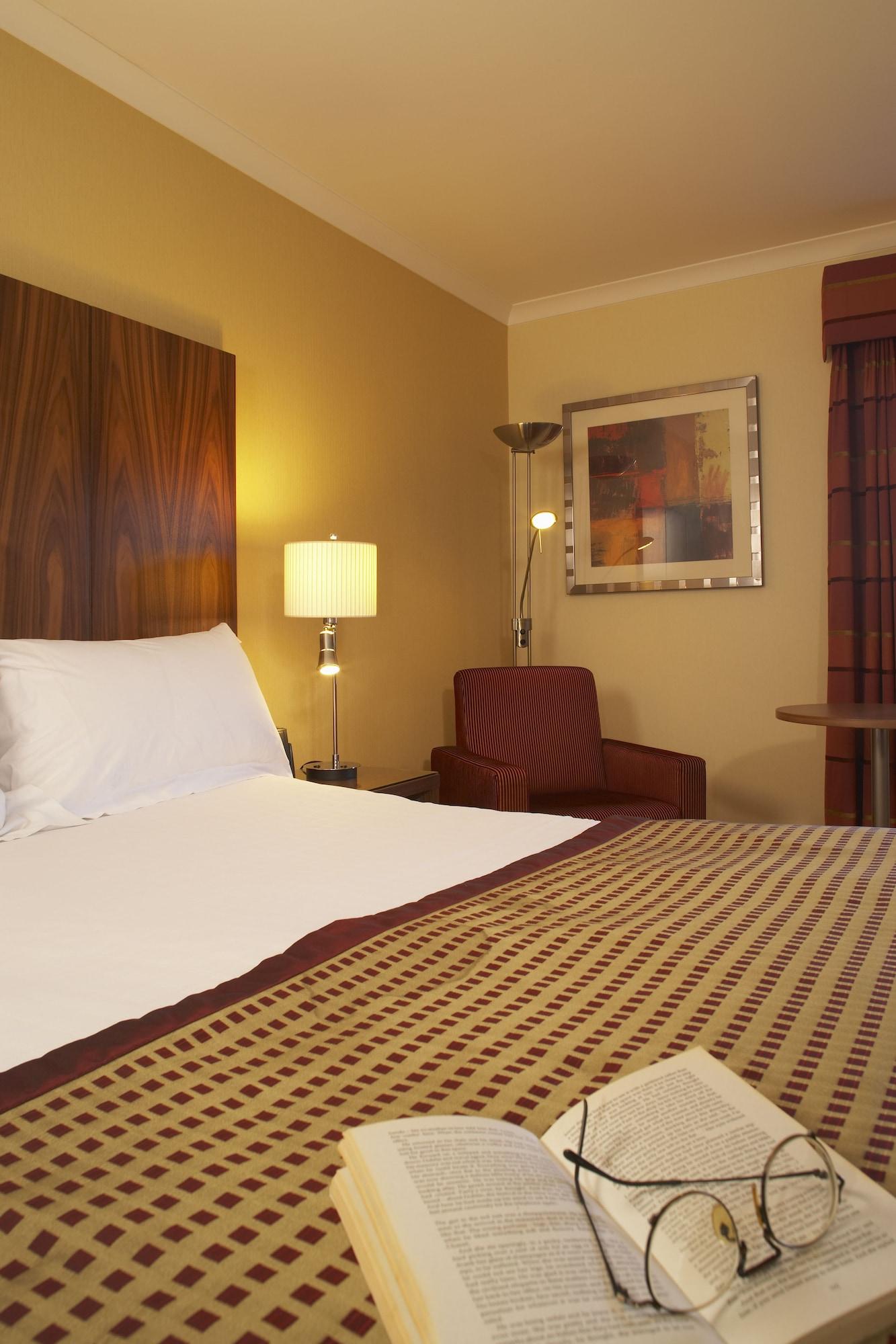 Delta Hotels By Marriott Μίλτον Κέινς Εξωτερικό φωτογραφία