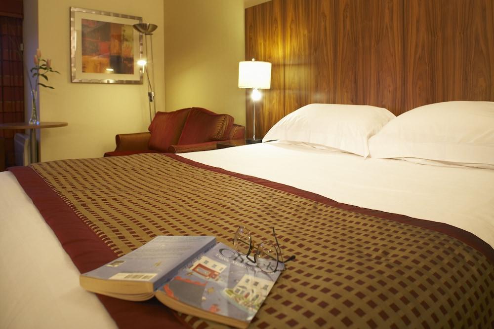 Delta Hotels By Marriott Μίλτον Κέινς Εξωτερικό φωτογραφία