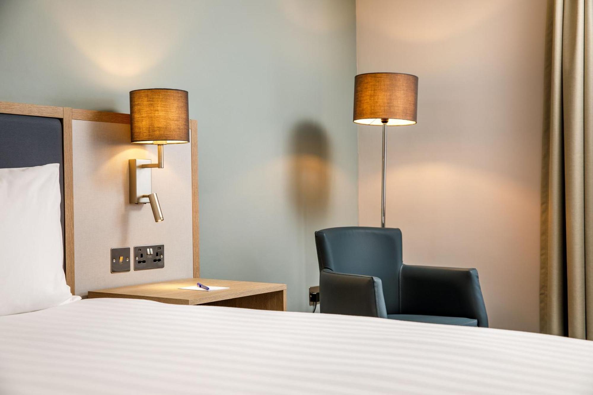 Delta Hotels By Marriott Μίλτον Κέινς Εξωτερικό φωτογραφία