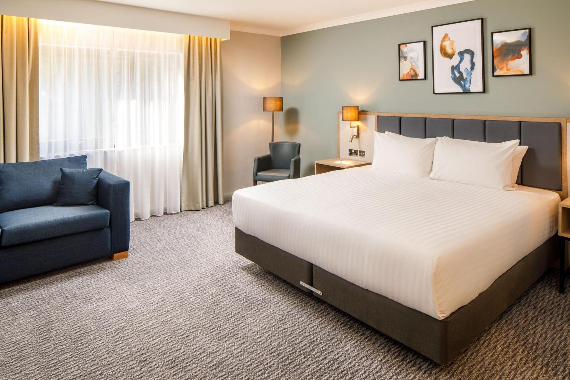 Delta Hotels By Marriott Μίλτον Κέινς Εξωτερικό φωτογραφία