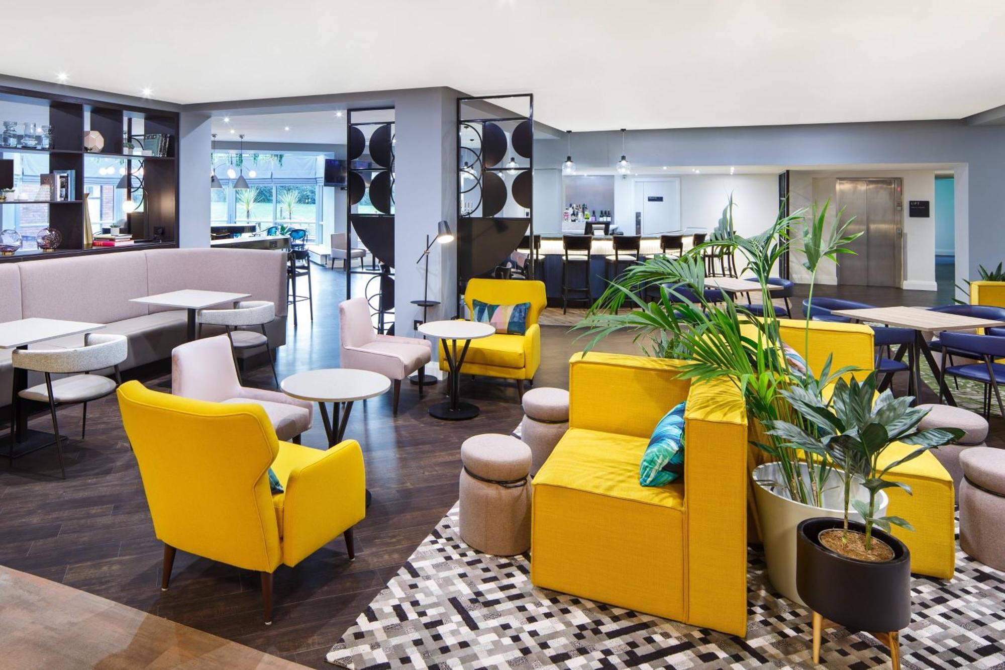 Delta Hotels By Marriott Μίλτον Κέινς Εξωτερικό φωτογραφία