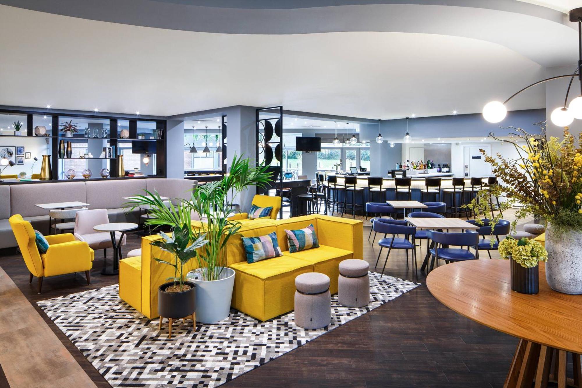 Delta Hotels By Marriott Μίλτον Κέινς Εξωτερικό φωτογραφία
