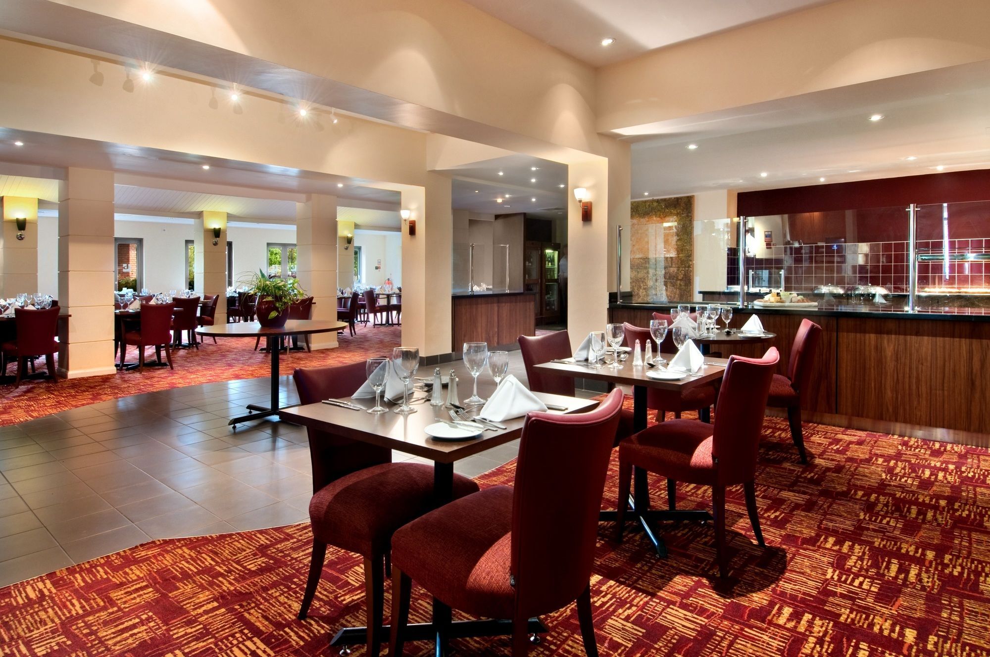 Delta Hotels By Marriott Μίλτον Κέινς Εξωτερικό φωτογραφία